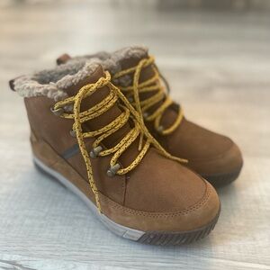 THE NORTH FACE Brown  Boots with Yellow Laces